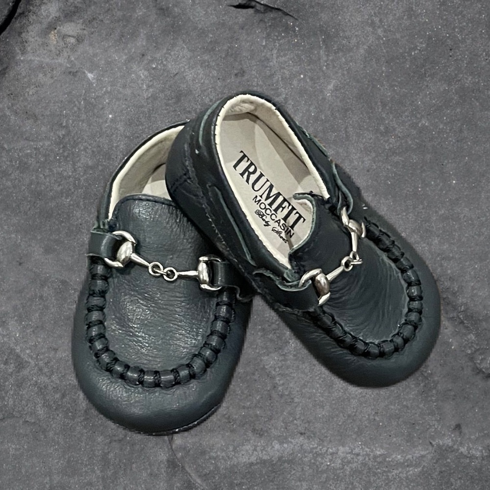 Pair of Trumfit Leather Moccasins Dark Blue size 0-6 months NWOT - Adorable!